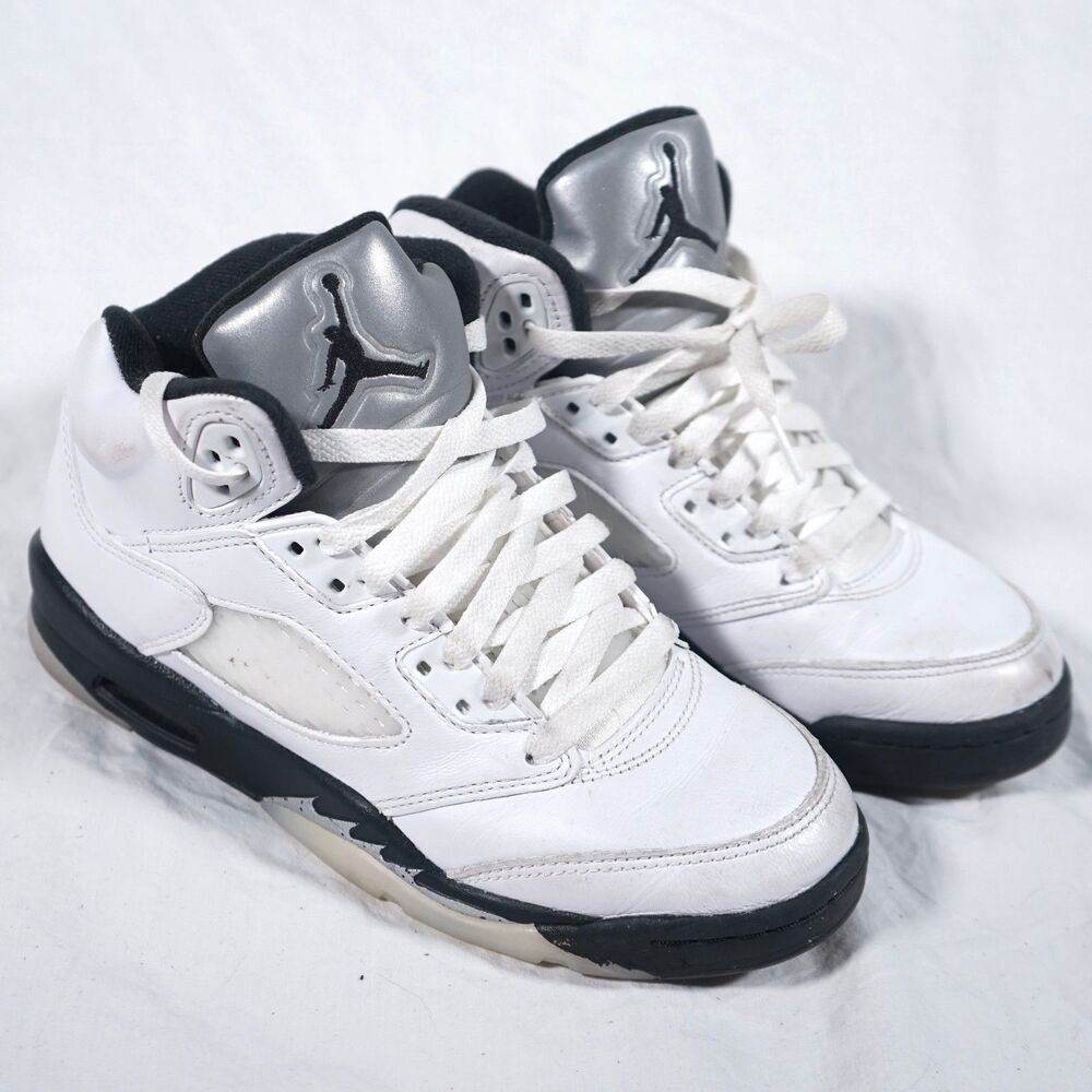 Nike Air Jordan 5 Reverse Metallic White Black GS 4.5Y 440888-110 Minty
